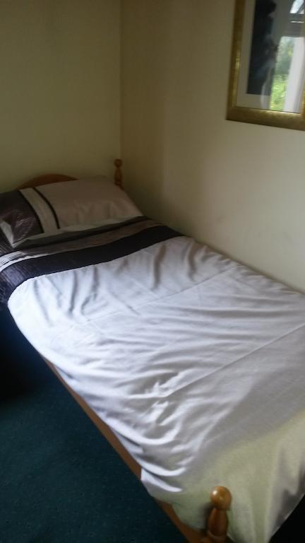 The Friar Tucks Hotel Gloucester Buitenkant foto