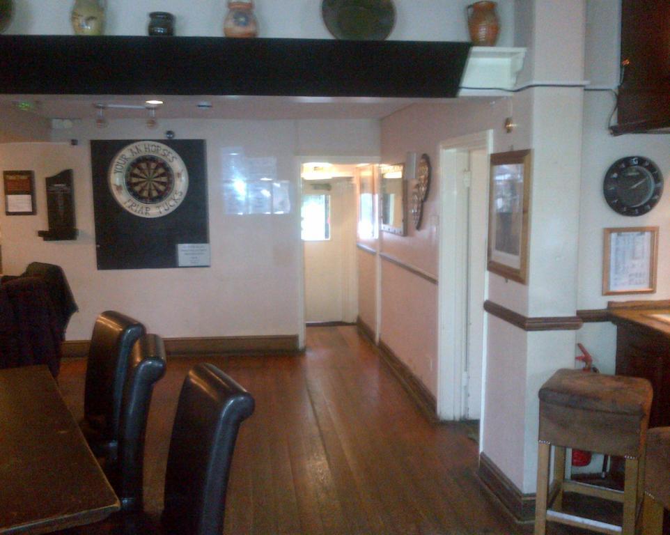 The Friar Tucks Hotel Gloucester Buitenkant foto