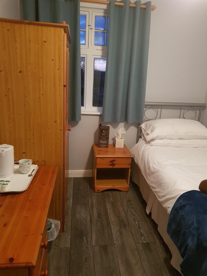 The Friar Tucks Hotel Gloucester Buitenkant foto
