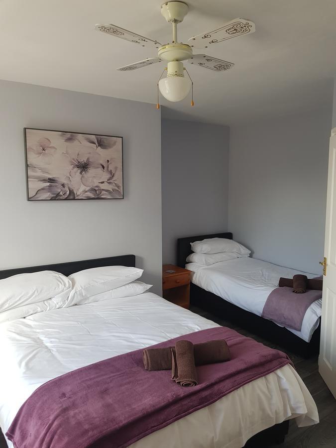 The Friar Tucks Hotel Gloucester Buitenkant foto